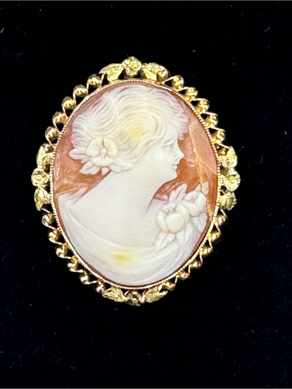 Vintage 14k Gold Shell Cameo Brooch - Picture 6 of 9